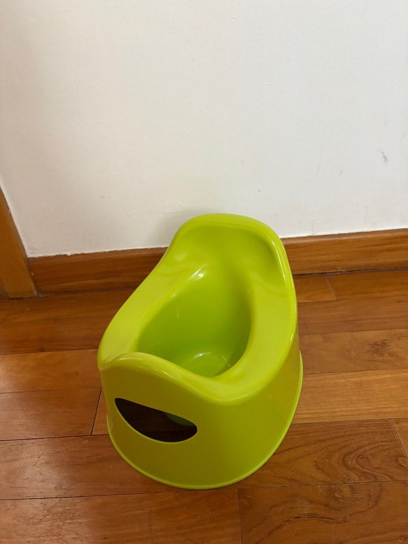 Ikea Green Potty (Category: Toilet Training) located in Singapore. Submitted by skincare_queen (Listing ID 1378939974, Image 1). Description: Free with any new purchase Otherwise $1 Self-collect at Joo Chiat This is a green potty, perfect for potty training. It is in good condition and has been lightly used. It is easy to clean and has a comfortable design for your little one. The potty is sturdy and stable..