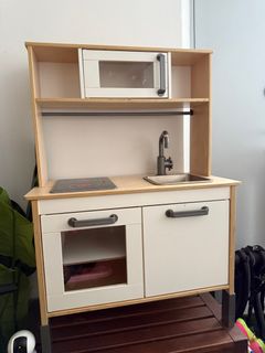 (Category: ) located in . Submitted by lauraell (Listing ID 1378938320, Image 1). Description: .