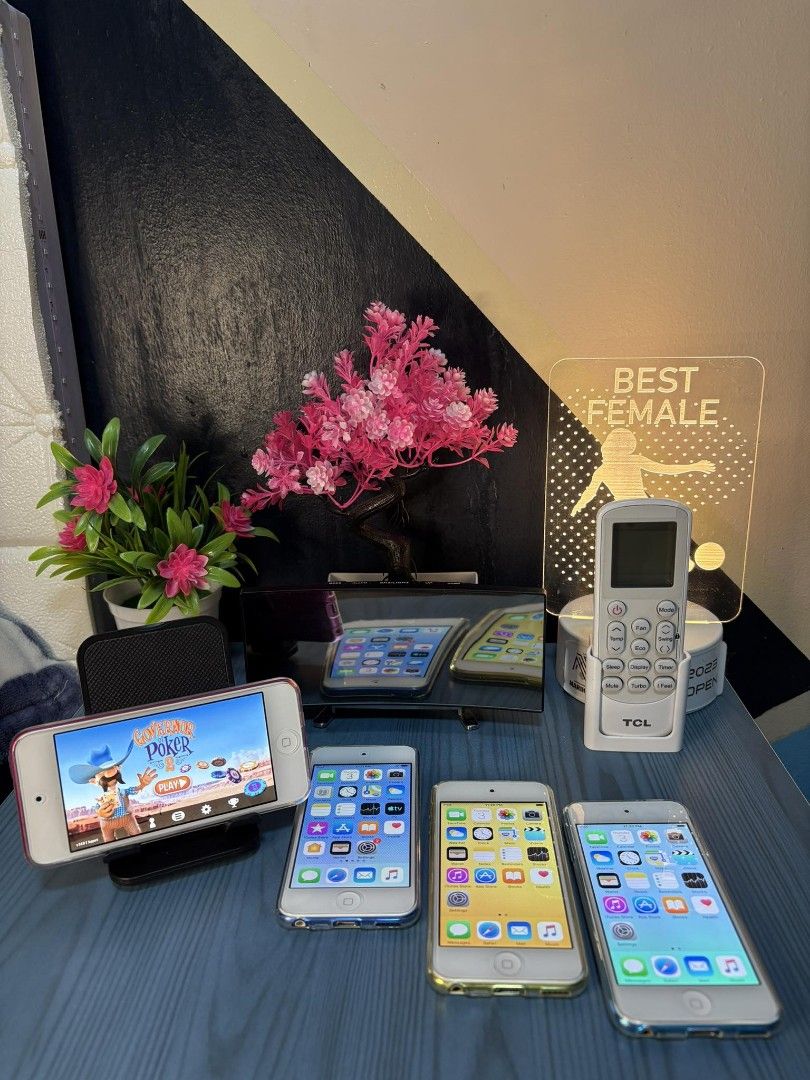 iPod Touch 6th generation 64gb Good As New (Category: Others) located in Quezon City. Submitted by jkionaire17 (Listing ID 1379119628, Image 2). Description: iPod touch 6th gen 64gb Good as new unit🥰🥰🥰 with 1000+ songs movies Classic Paid apps games worth 2k Package: Unit case charger tempered glass. Meet up: Anonas QC, Ayala Feliz, Sm Masinag.