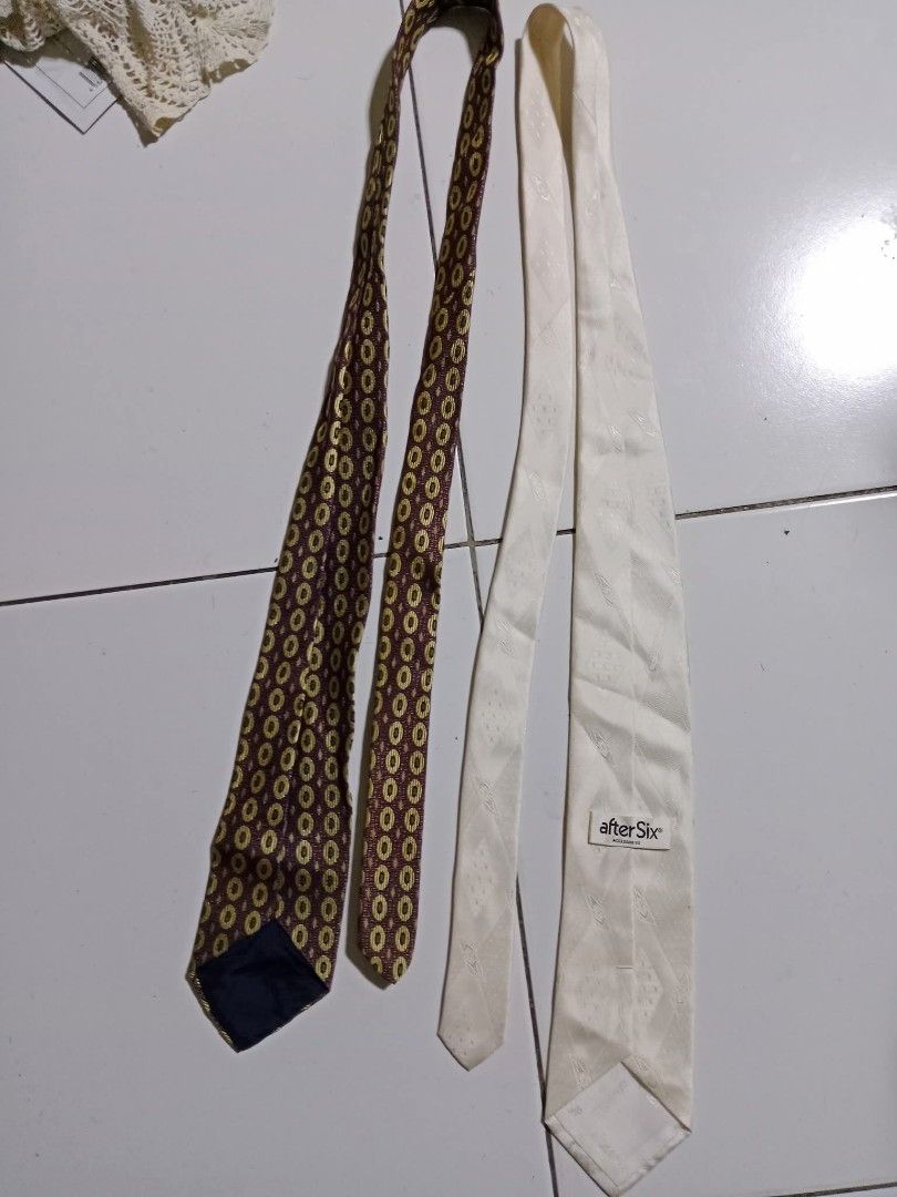 Japan Neckties (Category: Sets & Coordinates) located in Calamba. Submitted by manueld16204 (Listing ID 1379123388, Image 2). Description: Japan Neckties 18pcs take all for 200 only excellent condition no issue.