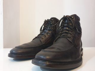 (Kategori: ) berada di . Dikirim oleh garage_second_shoes (ID iklan 1378928547, Gambar 1). Deskripsi: .