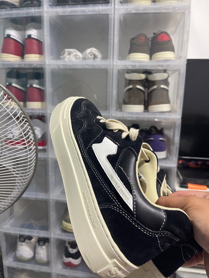 stepney worker (Category: Sneakers) located in Singapore. Submitted by casonso (Listing ID 1379110715, Image 1). Description: both no box , US12 stepney - $30 both 9/10 condition.