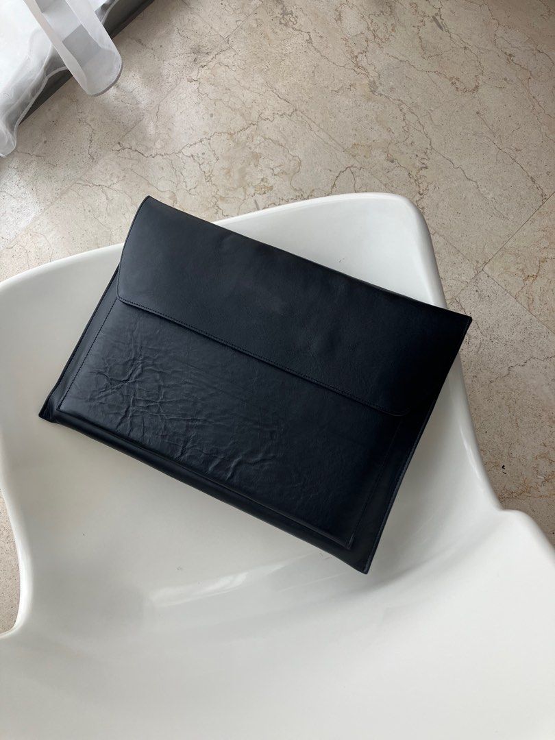 Laptop sleeve leather kulit asli beli di ibox untuk laptop 13 inch merk IT