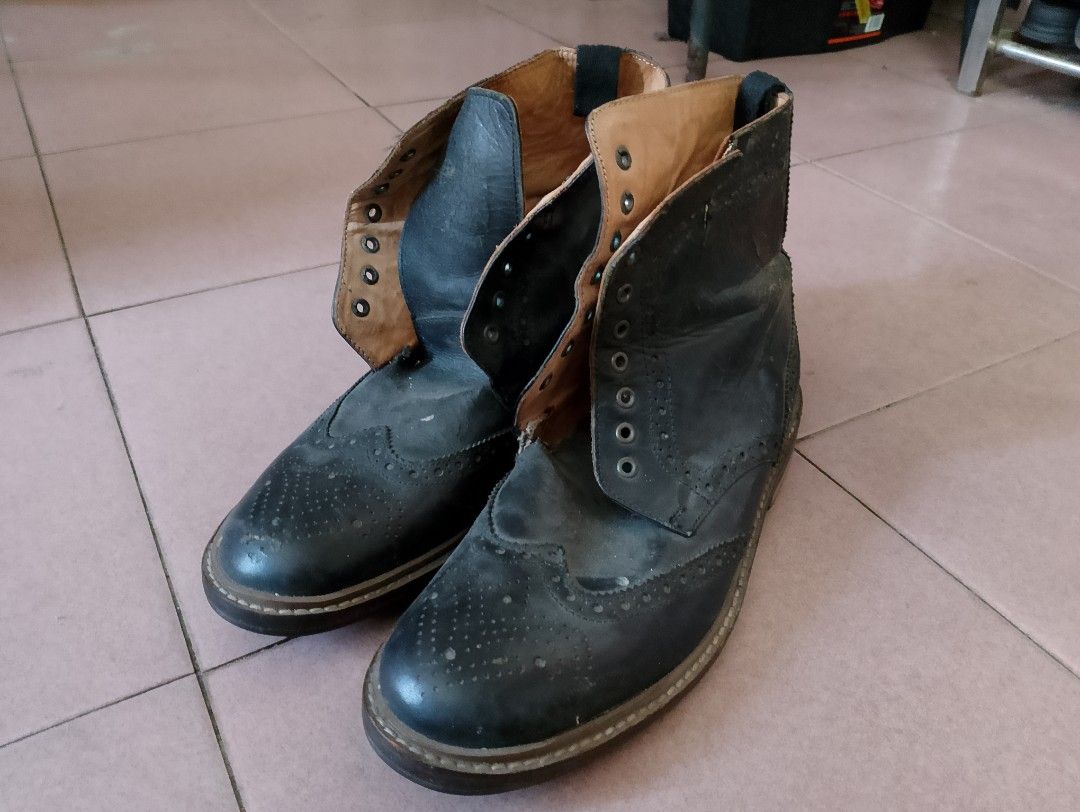 Leather boot (Category: Boots) located in Hulu Langat. Submitted by adam13amir (Listing ID 1379050797, Image 1). Description: kasut boot leather beli.