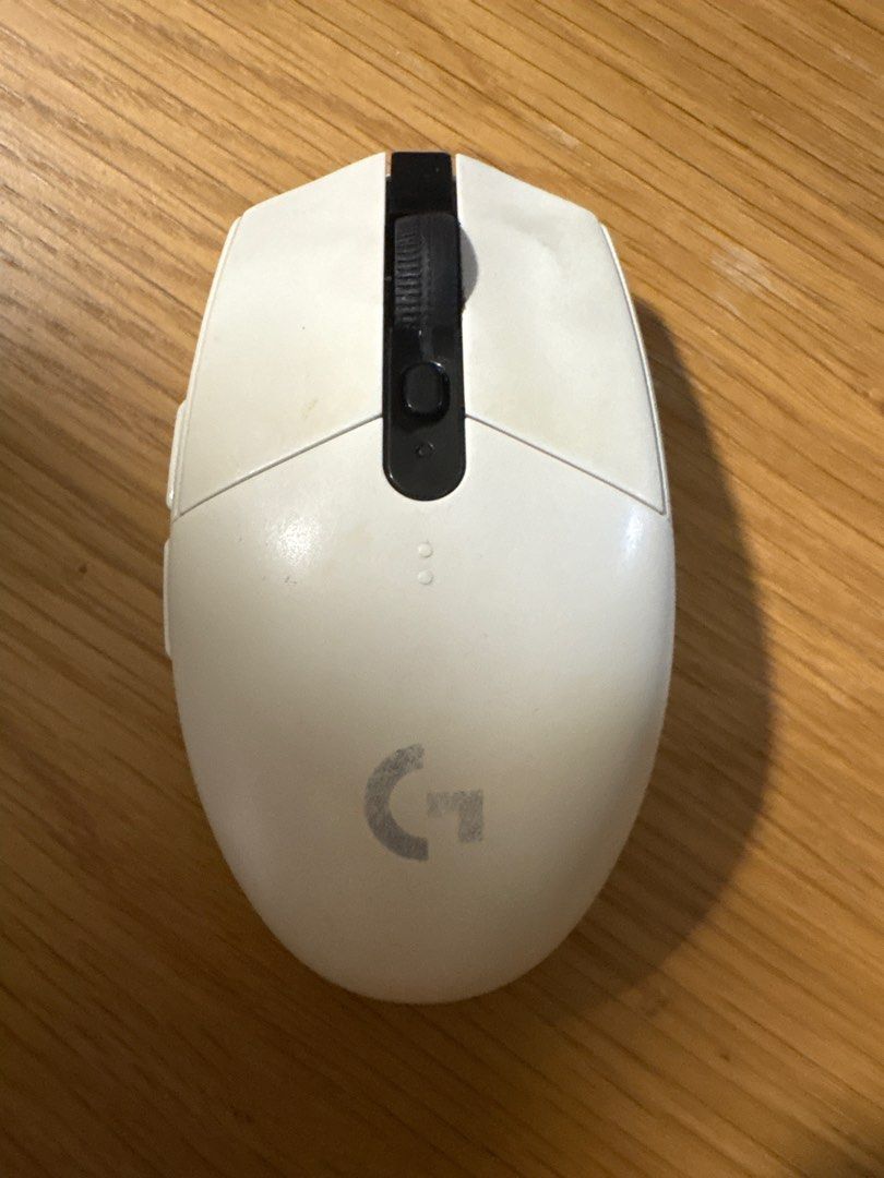 Logitech G304 Wireless Gaming Mouse - White63205302030466112