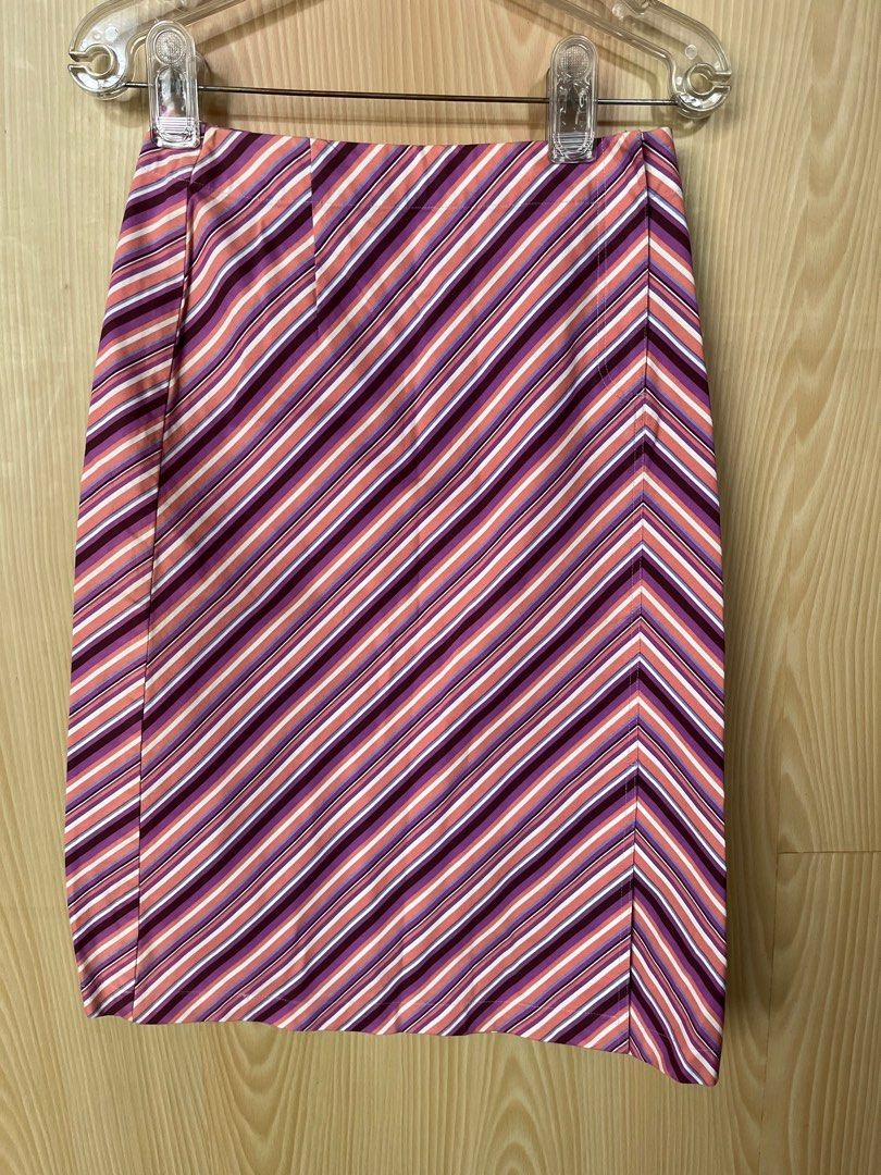 Long skirt with slit on the front side (Category: Skirts) located in Pasig City. Submitted by gjoconcepcion (Listing ID 1379000945, Image 1). Description: This is georgeous! Pair this with a sleeveless and your stilletto or mary janes and your good to go. The skirt is new bit i already removed the tag and never washed as you can see on the label..
