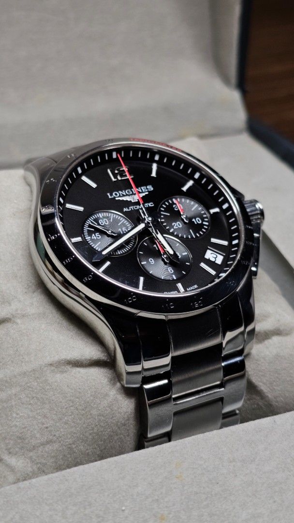 Longines Conquest Automatic Chronograph (Category: Men's Watches) located in Quezon City. Submitted by seanleoos (Listing ID 1379096089, Image 2). Description: Longines Conquest Automatic Chronograph Tachymeter 44.5mm Case Size Stainless steel case and bracelet 22mm Lug Width Glass made of Sapphire Crystal Water Resistance up to 300 meters Unidirectional Bezel Swiss-made Watch.