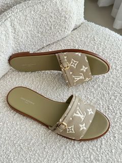 (Category: ) located in . Submitted by srslyshopaholic (Listing ID 1379077488, Image 1). Description: .