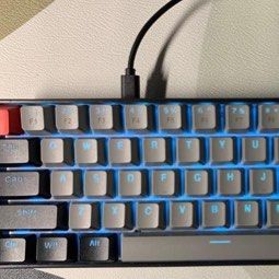 Magegee Wired Gaming Keyboard (Category: Computer Keyboard) located in Singapore. Submitted by crab_123 (Listing ID 1378977701, Image 3). Description: Experience immersive gaming with 18 dynamic lighting modes Equipped with responsive Blue switches for precise keystrokes Barely used — only tried once, in excellent condition Upgrade your setup with this high-performance keyboard designed for gamers!.