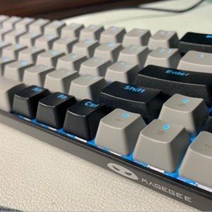 Magegee Wired Gaming Keyboard (Category: Computer Keyboard) located in Singapore. Submitted by crab_123 (Listing ID 1378977701, Image 2). Description: Experience immersive gaming with 18 dynamic lighting modes Equipped with responsive Blue switches for precise keystrokes Barely used — only tried once, in excellent condition Upgrade your setup with this high-performance keyboard designed for gamers!.