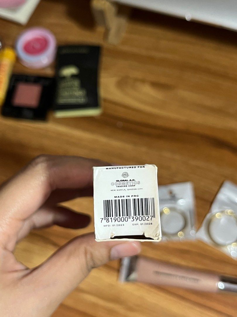 Makeup Bundle (Category: Makeup) located in Manila. Submitted by formyfunds (Listing ID 1378983972, Image 3). Description: Maybelline, ISSY Illuminator, Burt’s Bees lip balm .