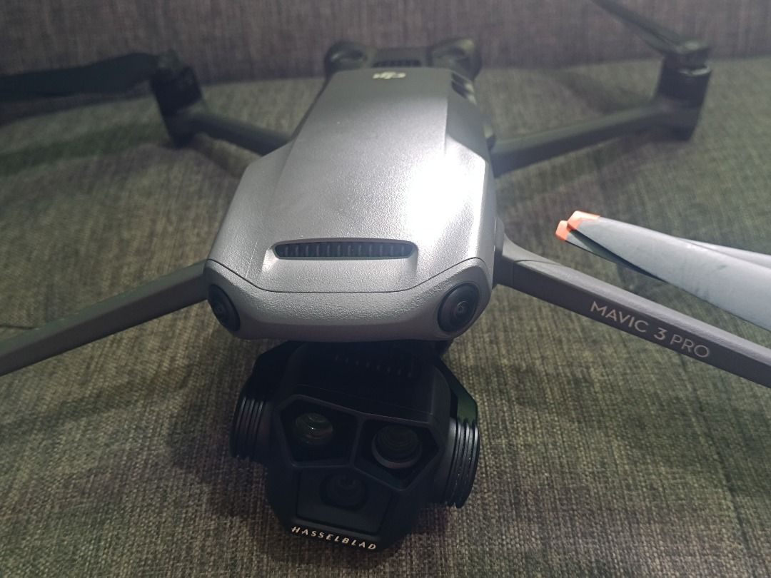 MAVIC 3 PRO FMC (Category: Drones) located in Caloocan City. Submitted by dimarananr83261 (Listing ID 1378939600, Image 2). Description: For sale: DJI Mavic 3 Pro FMC Price: 88k nego Open for swap sa lower unit + add cash Inclusions: Aircraft Dji RC 1 remote 3 batteries (35, 35, 39 cycles) Charger hub and cables Bag Nd filter set 100% good condition no issue RFS : bawas extra drone Pick up /Meetup only!.