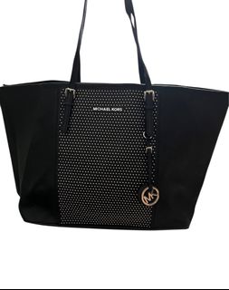 (Category: ) located in . Submitted by supermakshop (Listing ID 1379052248, Image 1). Description: .