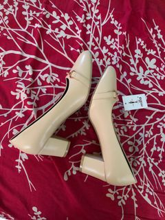(Category: ) located in . Submitted by aliahusnaaa (Listing ID 1378984639, Image 1). Description: .