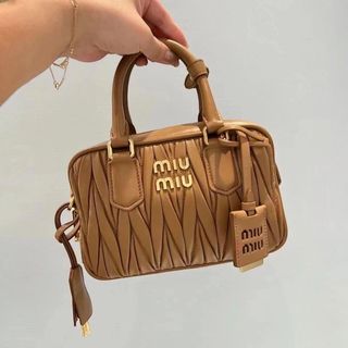 (Category: ) located in . Submitted by myclosetph143 (Listing ID 1379038228, Image 1). Description: .