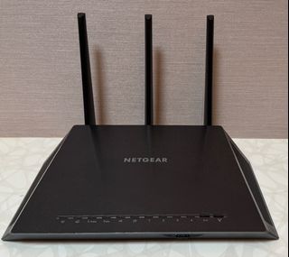 Netgear R7000 WiFi router64176735847554110