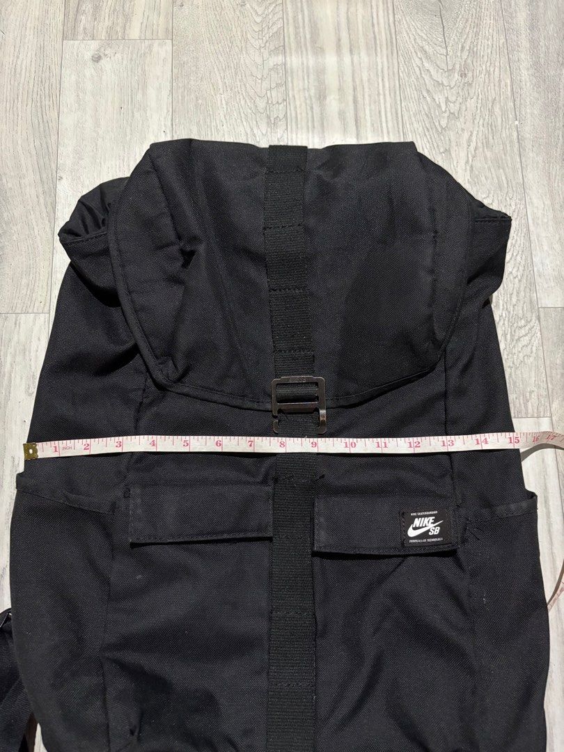 Nike sb backpack (Category: Backpacks) located in Guihulngan. Submitted by fbthriftgoodsniace (Listing ID 1379057851, Image 3). Description: May minor issue lng Loosestitch sa pocket.