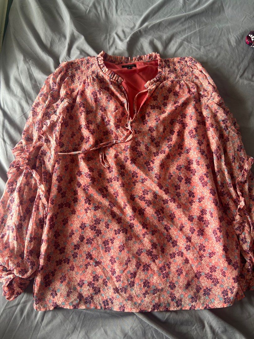 Pack of 2 long sleeve blouses (Category: Blouses) located in Manila. Submitted by next.stage (Listing ID 1378933085, Image 2). Description: Top 1: Adrianna Papell Top 2: Talbots .