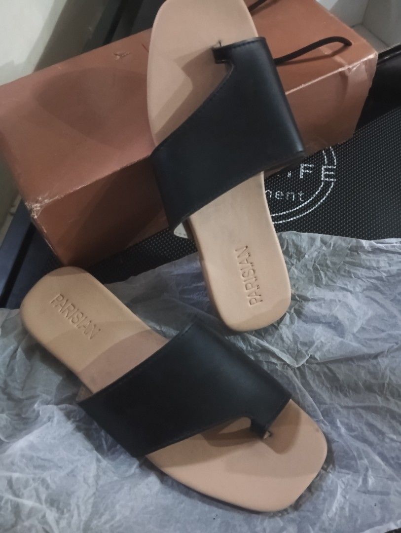 Parisian slipper (Category: Flats & Sandals) located in Oroquieta. Submitted by vlcshoppe (Listing ID 1379033378, Image 1). Description: Not ideal for wide feet. RFS: wrong size....
