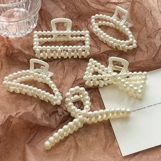 (Category: ) located in . Submitted by closetclearoutsg (Listing ID 1378927580, Image 1). Description: .