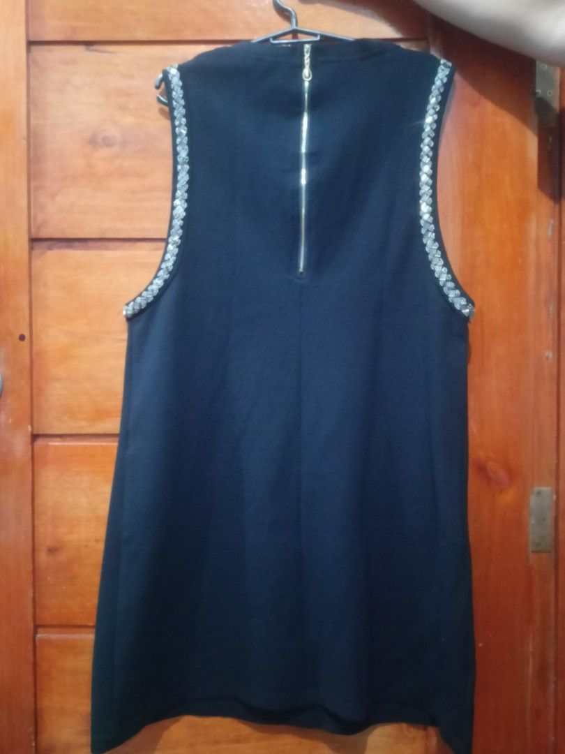 Preloved little black dress (Category: Dresses) located in Legazpi City. Submitted by mahmeetoo (Listing ID 1379078529, Image 2). Description: .