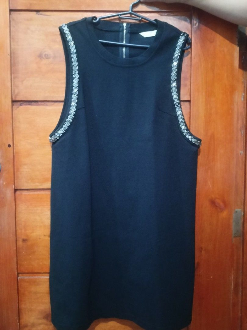 Preloved little black dress (Category: Dresses) located in Legazpi City. Submitted by mahmeetoo (Listing ID 1379078529, Image 1). Description: .