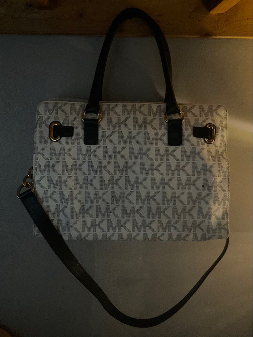 Preloved MK Hamilton (Category: Luxury Bags & Wallets) located in Makati City. Submitted by gclutters (Listing ID 1379115349, Image 2). Description: Super mura nalang. Negotiable pa RFS: nag c commute nalang papunta sa school, mabigat yung bag itself.