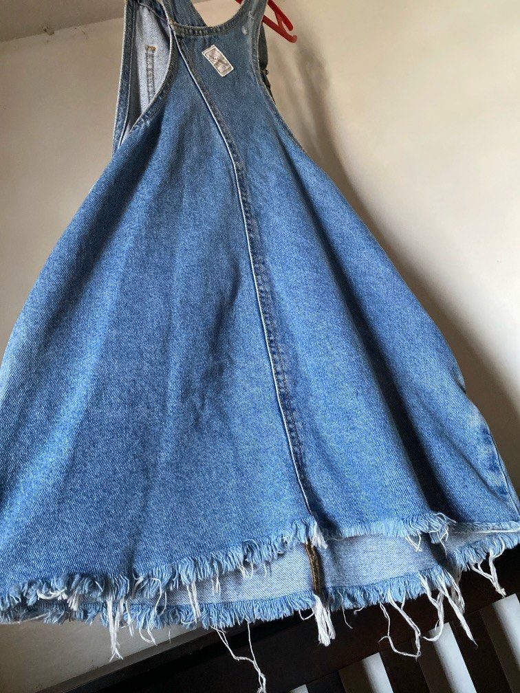 Pull & bear denim romper dress (Category: Jumpsuits) located in Quezon City. Submitted by d.declutter (Listing ID 1379005172, Image 3). Description: Not my style.
