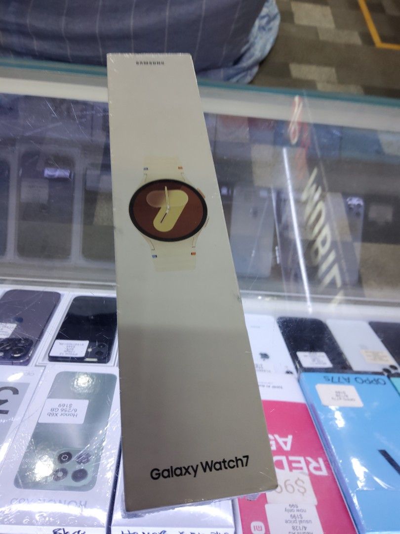 Samsung galaxy watch 7 (Category: Wearables & Smart Watches) located in Singapore. Submitted by jpmobileofficial. (Listing ID 1379084290, Image 1). Description: watch 7 40 mm wifi cream fix price.