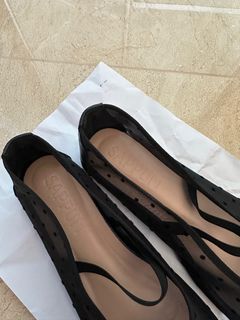 (Category: ) located in . Submitted by jia__jia22 (Listing ID 1378992910, Image 1). Description: .