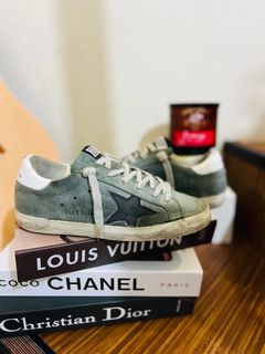 (Category: ) located in . Submitted by sneakersniper2.0 (Listing ID 1379113187, Image 1). Description: .