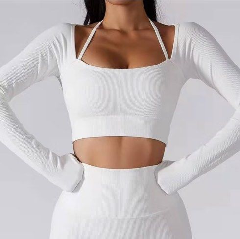 Sportsangel long sleeve yoga top (Category: Activewear) located in Singapore. Submitted by dxtkl (Listing ID 1379081796, Image 1). Description: In white BNWOT (washed not worn) $12 (bought at $19) Mailing +$2.8 tracked Self collect at yishun bus int .