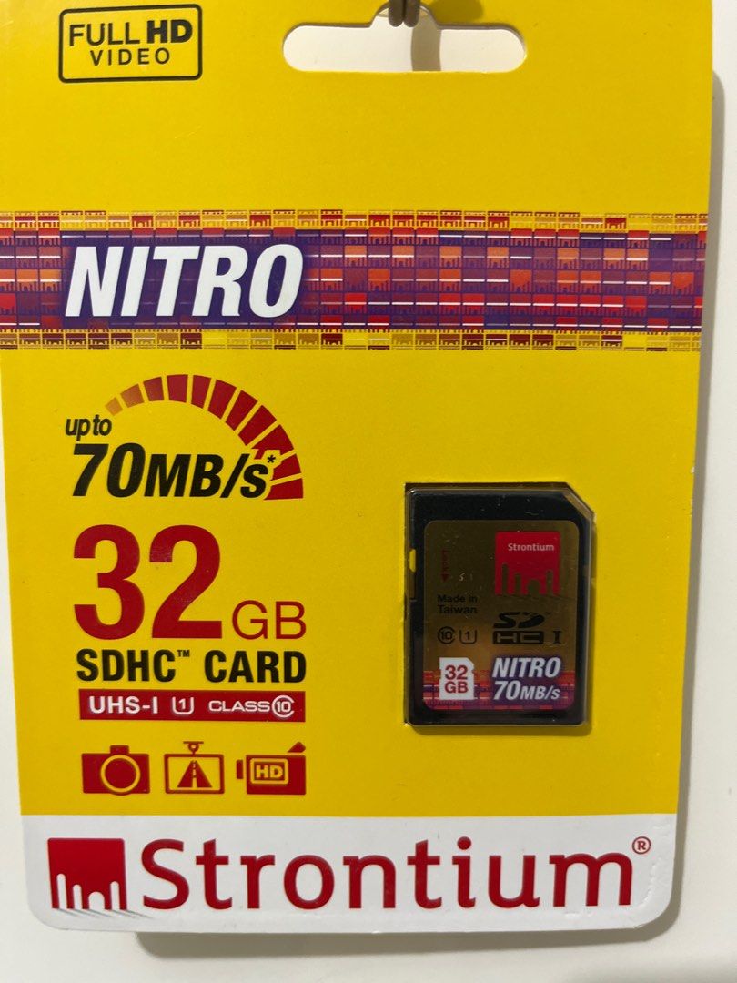 Strontium Nitro 32GB SDHC Card (Category: Memory & SD Cards) located in Singapore. Submitted by yellow_spaceman (Listing ID 1379096537, Image 1). Description: - Brand new Strontium Nitro 32GB SDHC card - UHS-I Class 10 - Up to 70MB/s read speed - Ideal for high-quality photos and full HD videos - Original packaging.