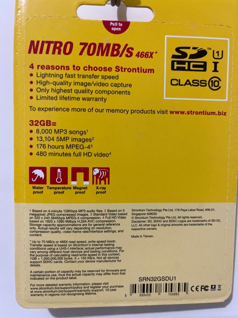 Strontium Nitro 32GB SDHC Card (Category: Memory & SD Cards) located in Singapore. Submitted by yellow_spaceman (Listing ID 1379096537, Image 2). Description: - Brand new Strontium Nitro 32GB SDHC card - UHS-I Class 10 - Up to 70MB/s read speed - Ideal for high-quality photos and full HD videos - Original packaging.