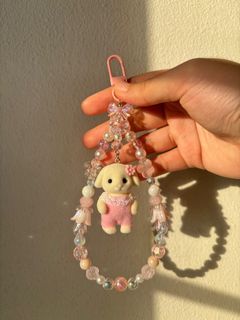 (Category: ) located in . Submitted by bead.tiique (Listing ID 1379031521, Image 1). Description: .