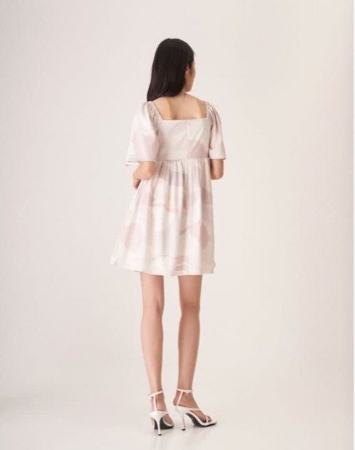 The Closet Lover Nova Babydoll Dress in Oasis Earth (Category: Dresses) located in Singapore. Submitted by ottoke (Listing ID 1379107823, Image 2). Description: Worn once, still in good condition! Adorable babydoll dress from The Closet Lover. Features a flattering square neckline and puff sleeves. The dress is in excellent condition. Perfect for a casual day out or a special occasion. Please refer to the size chart in the images for measurements