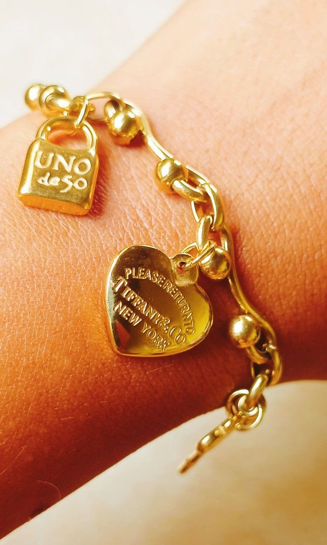 Tiffany & co. Bracelet from japan (Category: Luxury Accessories) located in Manila. Submitted by osaze_27japanbags (Listing ID 1378968595, Image 1). Description: Tiffany & co. bracelet from japan no flaws with stamp with gift box size adjustable kindly pm me.