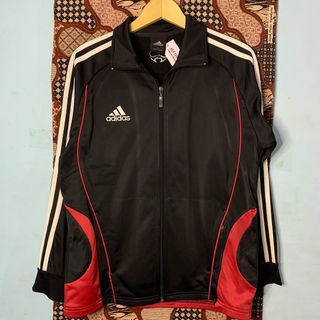 (Kategori: ) berada di . Dikirim oleh hns_thrift_ (ID iklan 1378971026, Gambar 1). Deskripsi: .