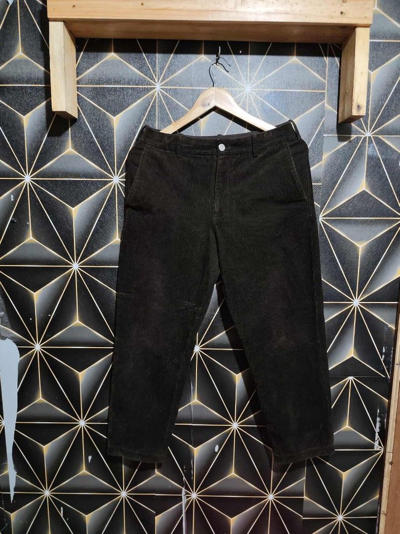 Uniqlo smart cord jeans (Category: Jeans) located in Rizal. Submitted by rome_25 (Listing ID 1379123248, Image 1). Description: Uniqlo Smart cord Jeans Excellent as new Waistline 30 to 32 estrechabkr Length 35 650 plus ship.