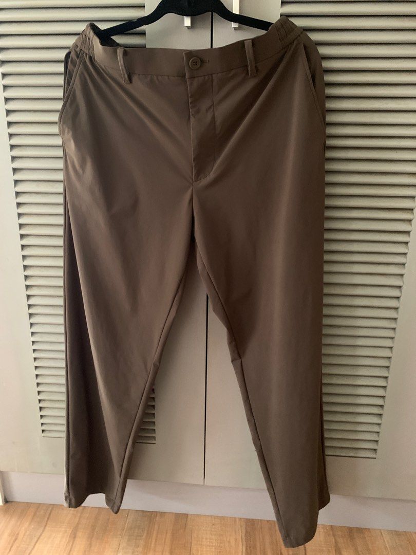Uniqlo Ultra Stretch Pants (Olive) (Category: Trousers) located in Pasig City. Submitted by dmnc_mnsrt (Listing ID 1378967934, Image 1). Description: .