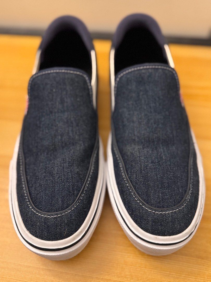 Vans Slip Ons (Category: Sneakers) located in Mandaluyong City. Submitted by miene (Listing ID 1379099265, Image 1). Description: Vans Slip Ons in dark denim and in almost new condition. Size US 8/EU 41/26 CM but actual size is smaller than usual. No box. Shipping fee to be shouldered by the buyer.