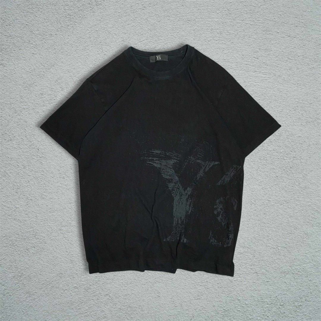 VINTAGE YOHJI YAMAMOTO Y’s PRINTED SHIRT (Category: Luxury Apparel) located in Balanga. Submitted by dig_gear (Listing ID 1378921465, Image 1). Description: MADE IN JAPAN COMPLETE TAGS SIZE 2 SINGLE STITCH DIMENSIONS WIDTH - 20” LENGHT - 26” PRICE: ₱2,420.