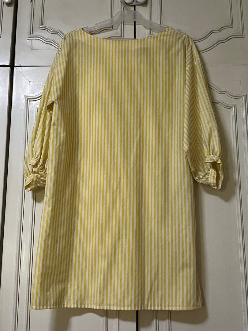 Zara Dress (Category: Dresses) located in Quezon City. Submitted by sof1958 (Listing ID 1378931347, Image 2). Description: Like new Size: XS but fits up to medium size body frame.