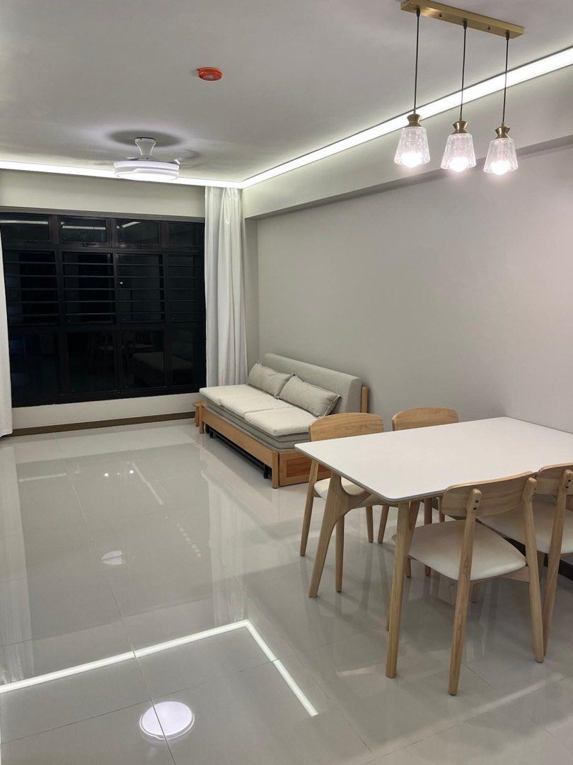 238b Tengah Garden Walk Common Room for Rent63226716988675113