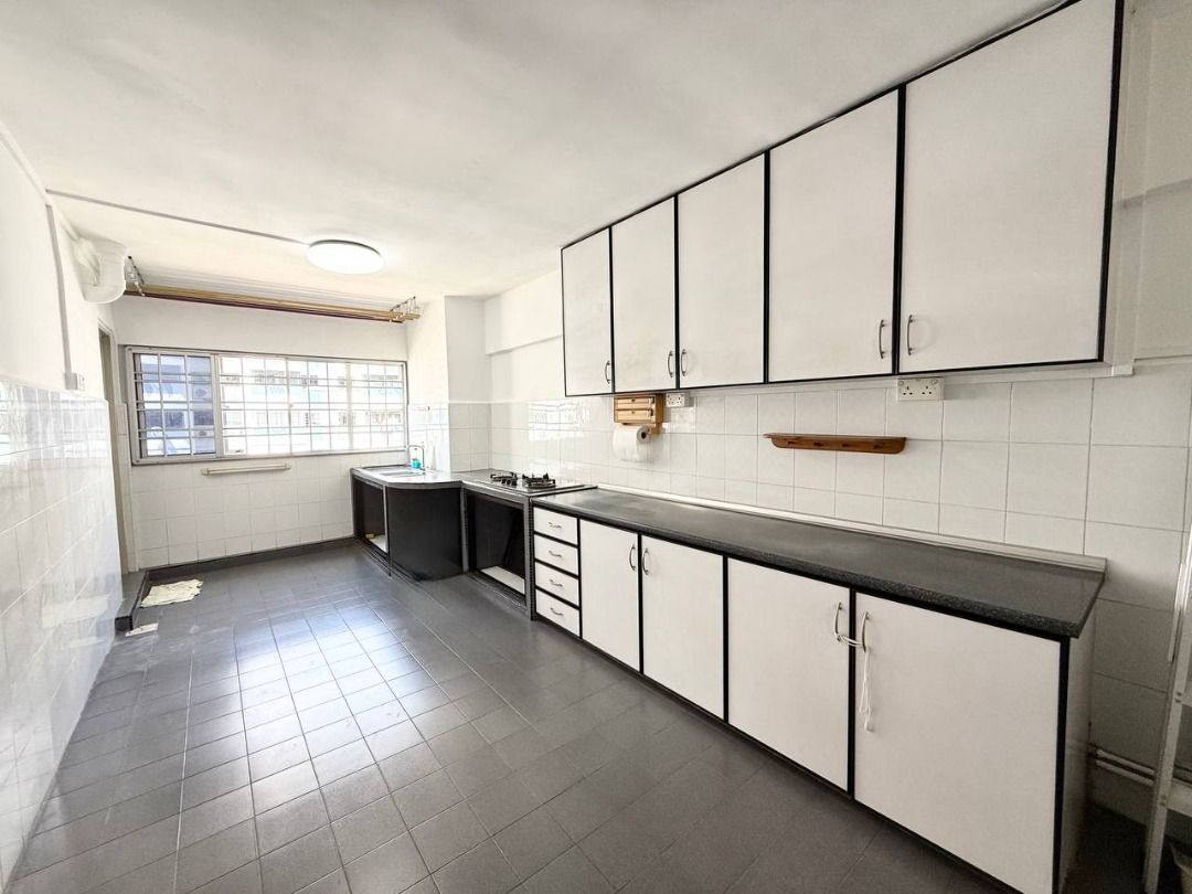 4 Room HDB in Ang Mo Kio near MRT!63226192531073113