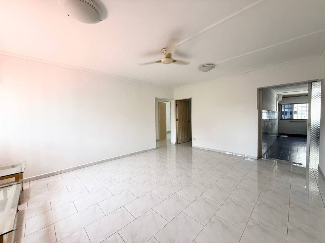 4 Room HDB in Ang Mo Kio near MRT!63226192531073111