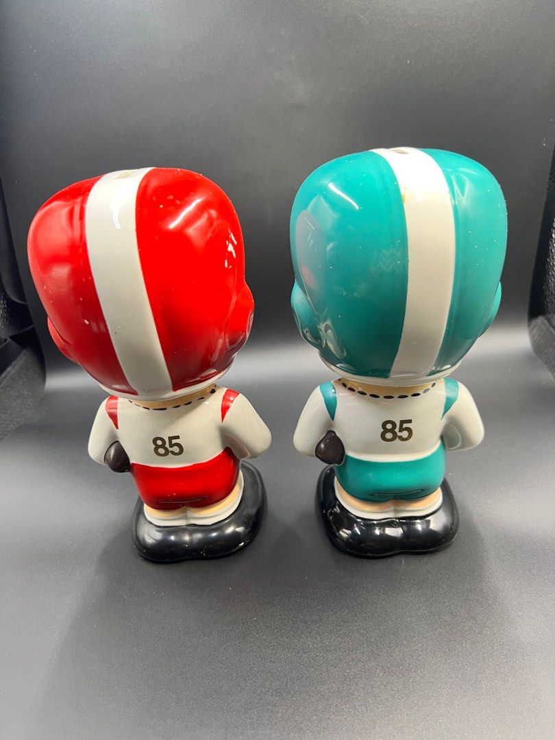 由 fupinxuan (刊登 ID 1379155571，圖片 3) 提交，位於 高雄市 (Kaohsiung) 的 二手大同公仔寶寶存錢筒擺件（一對）。 (類別：其他居家裝飾)，說明：二手大同公仔寶寶存錢筒擺件（一對）。一對瓷器重量675公克，高19公分，寬深8.5公分。物件是民國85年，已經快30年，現在已經絕版，值得收藏擺放。。