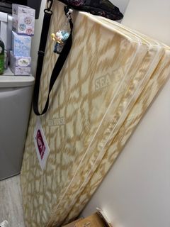 （分類：）位於 。 由 chs2017 提交（商品編號 1379300224，圖片 1）。簡介： 。