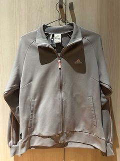 (Category: ) located in . Submitted by decluttter.mnl (Listing ID 1379264414, Image 1). Description: .