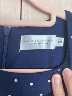 (Category: ) located in . Submitted by thriftshoppersx (Listing ID 1379158502, Image 1). Description: .